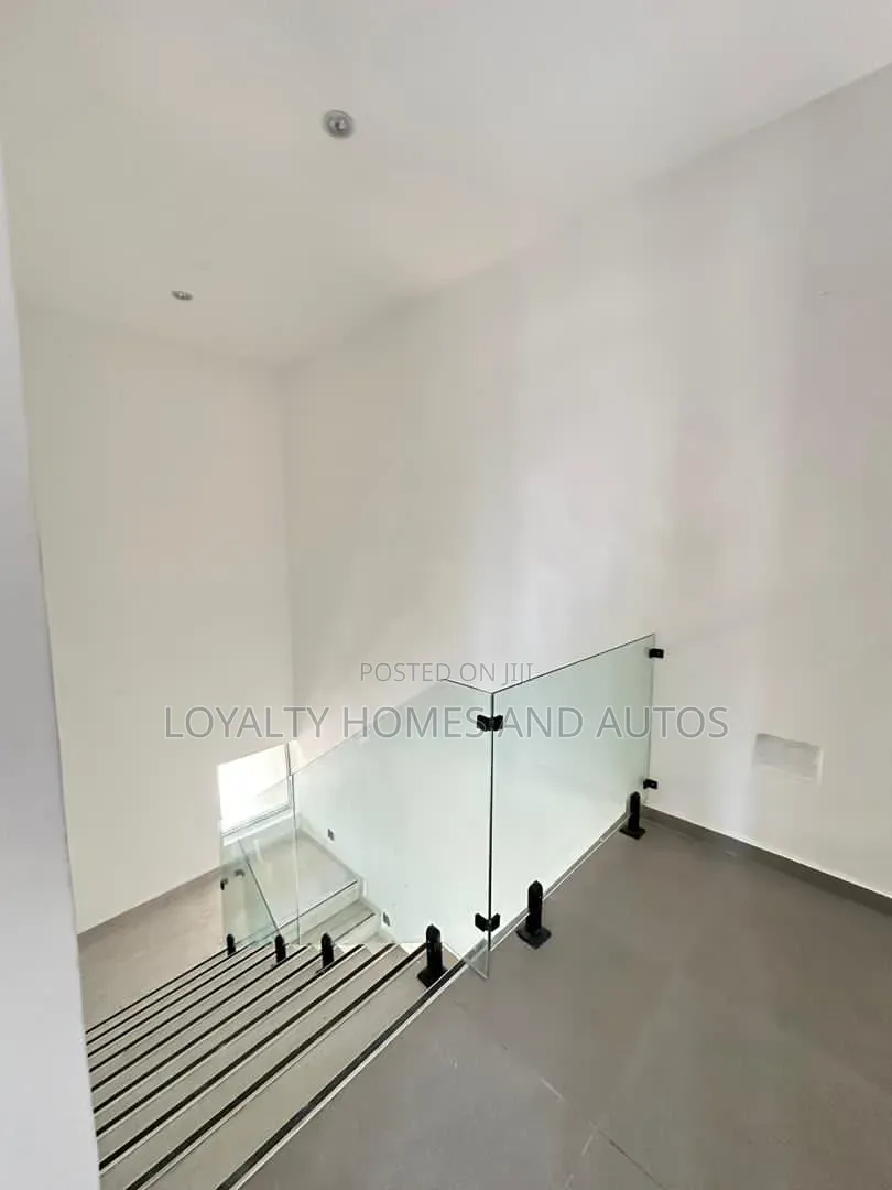 3bdrm Duplex in Lekki Phase 1 for sale in Lekki Phase 1