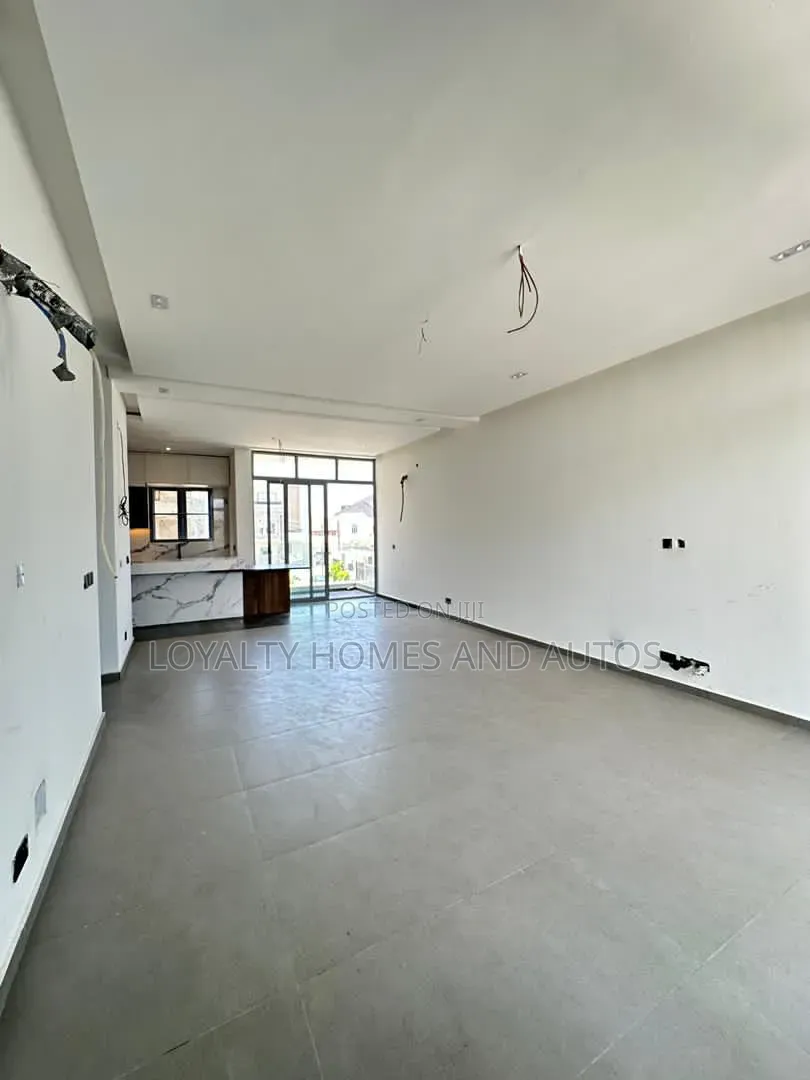 3bdrm Duplex in Lekki Phase 1 for sale in Lekki Phase 1