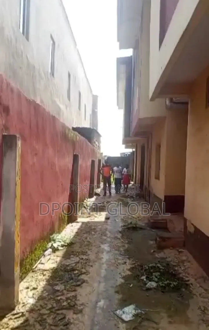 12bdrm Block of Flats in In Estate, Abule Egba for sale in Abule Egba