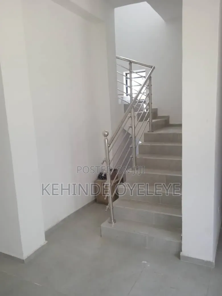 Furnished 3bdrm House in Sangotedo Estate, Off Lekki-Epe Expressway in Off Lekki-Epe Expressway