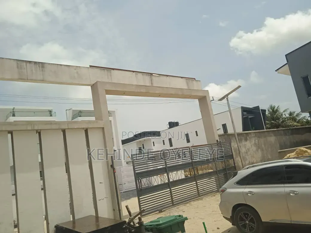 Furnished 3bdrm House in Sangotedo Estate, Off Lekki-Epe Expressway in Off Lekki-Epe Expressway
