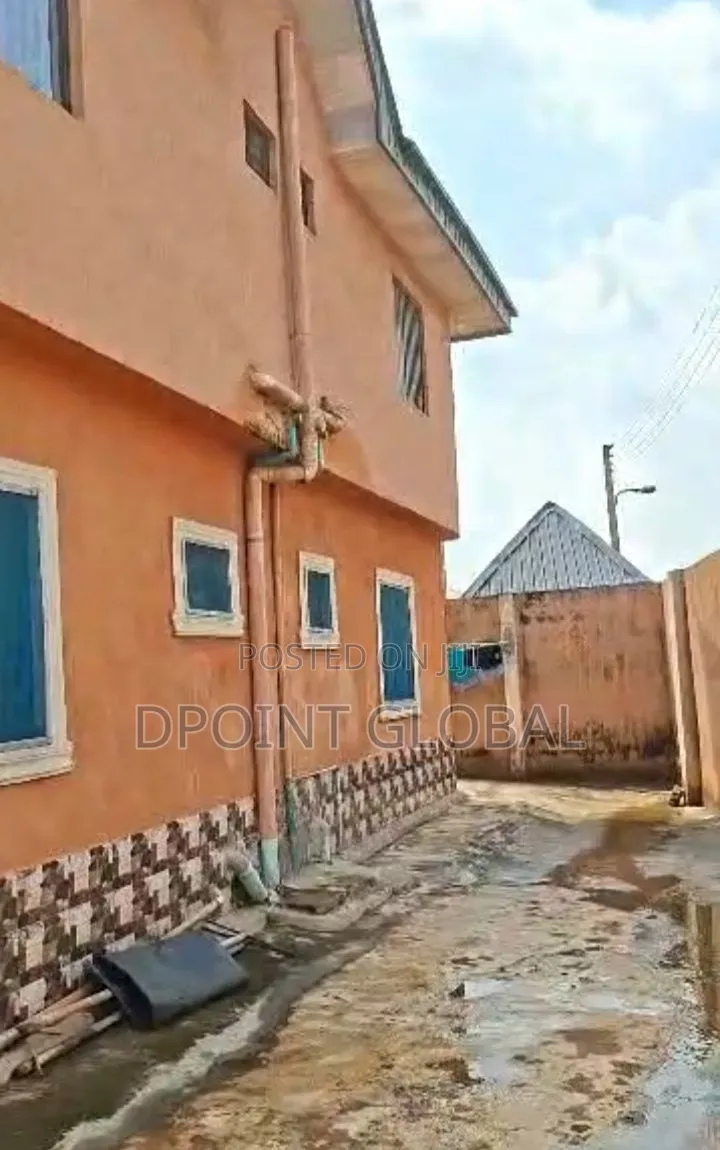 12bdrm Block of Flats in Mercy Land Estate, Baruwa for sale in Baruwa