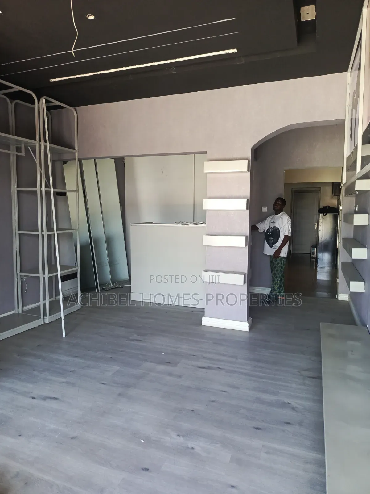 Shop Space in Lekki Phase 1 in Lekki Phase 1