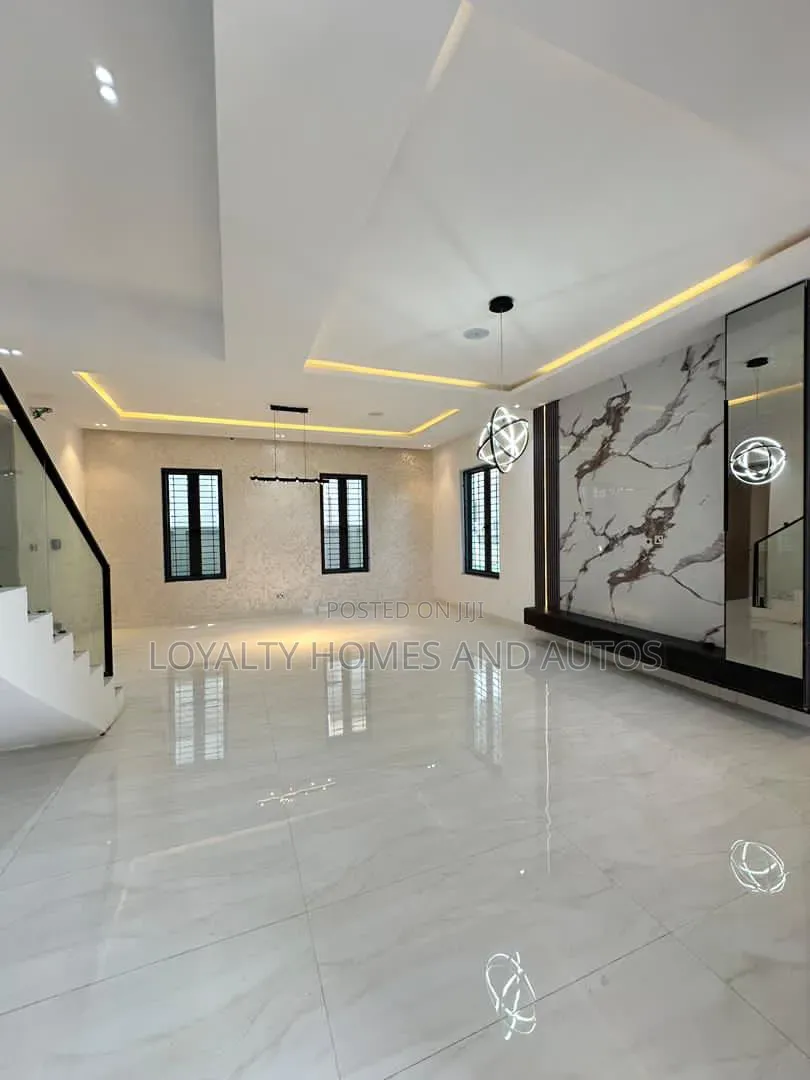 5bdrm House in Lekki Phase 1 for sale in Lekki Phase 1