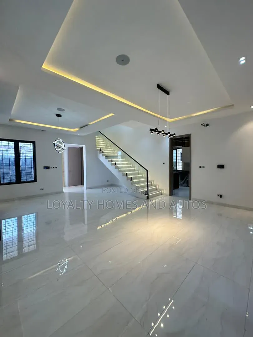 5bdrm House in Lekki Phase 1 for sale in Lekki Phase 1