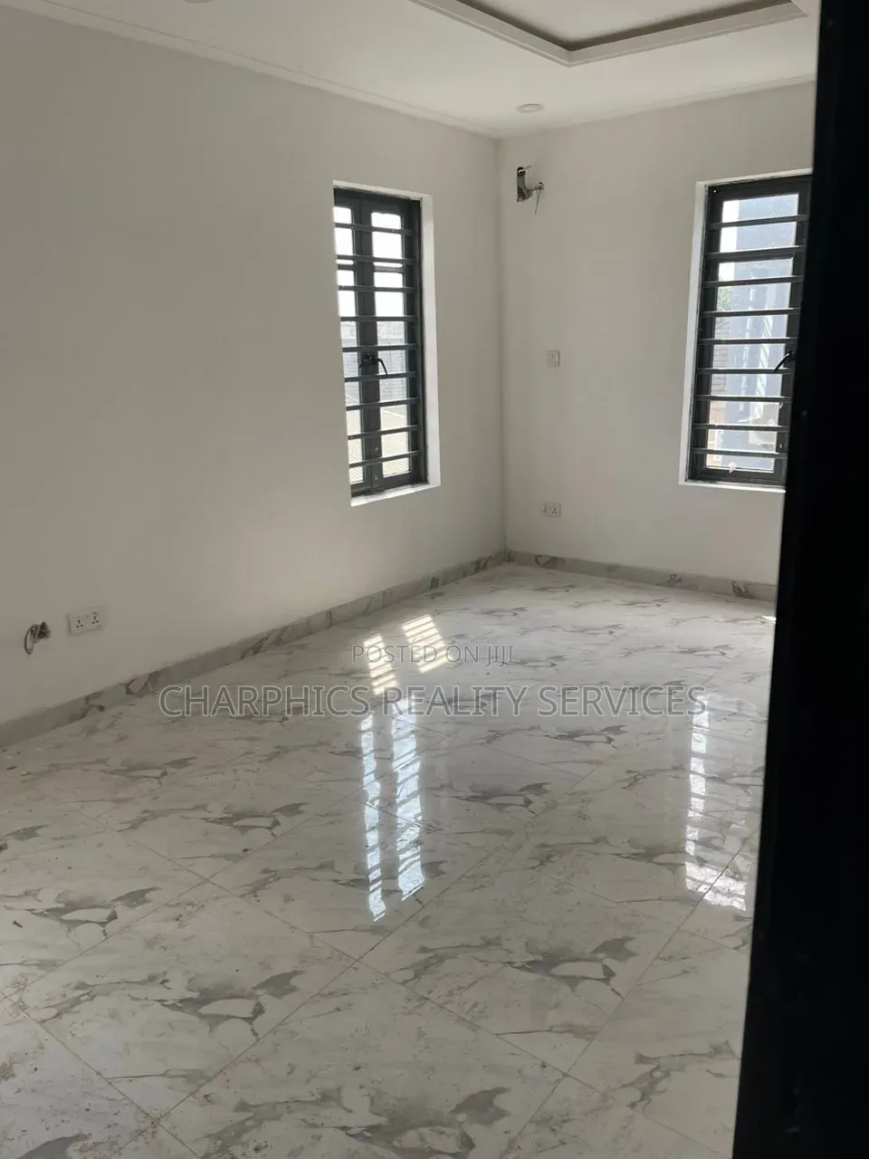 5bdrm Duplex in Mende for rent in Mende