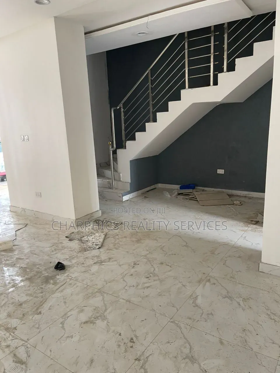 5bdrm Duplex in Mende for rent in Mende