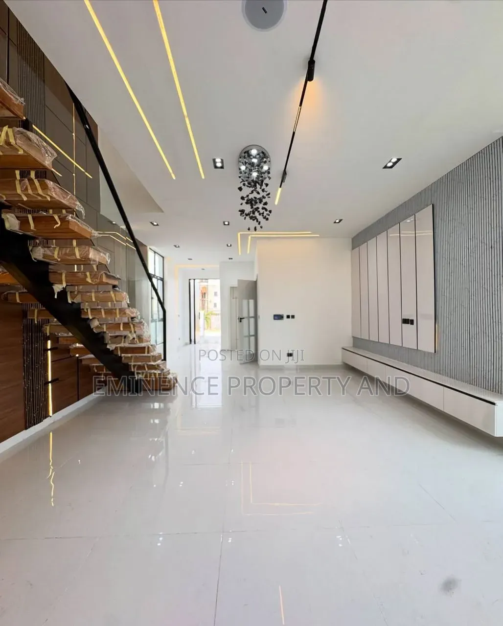 5 Bed | Ikota, Lekki (N380m) in Ologolo