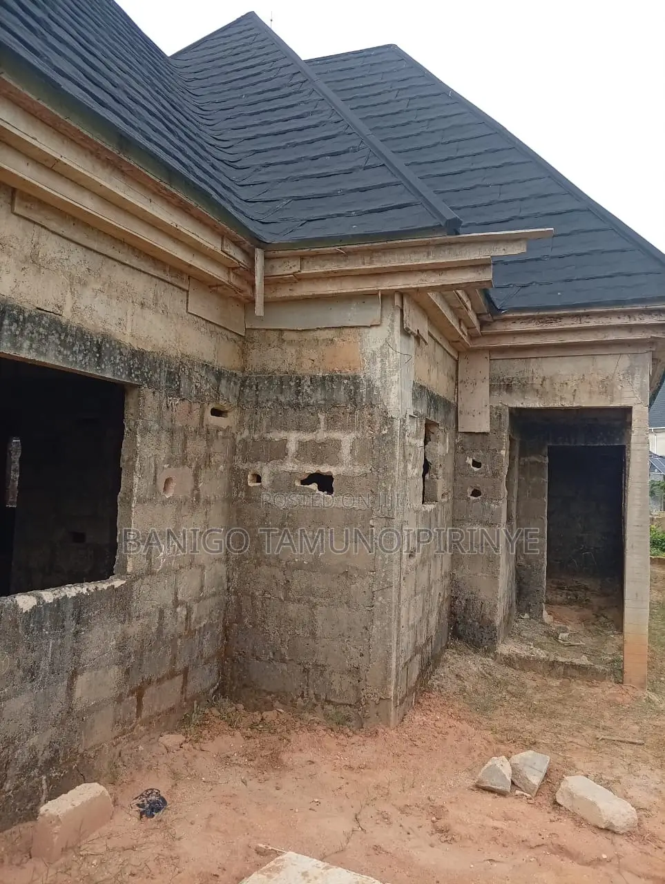 3bdrm Bungalow in Spring Road, Uyo for sale in Uyo