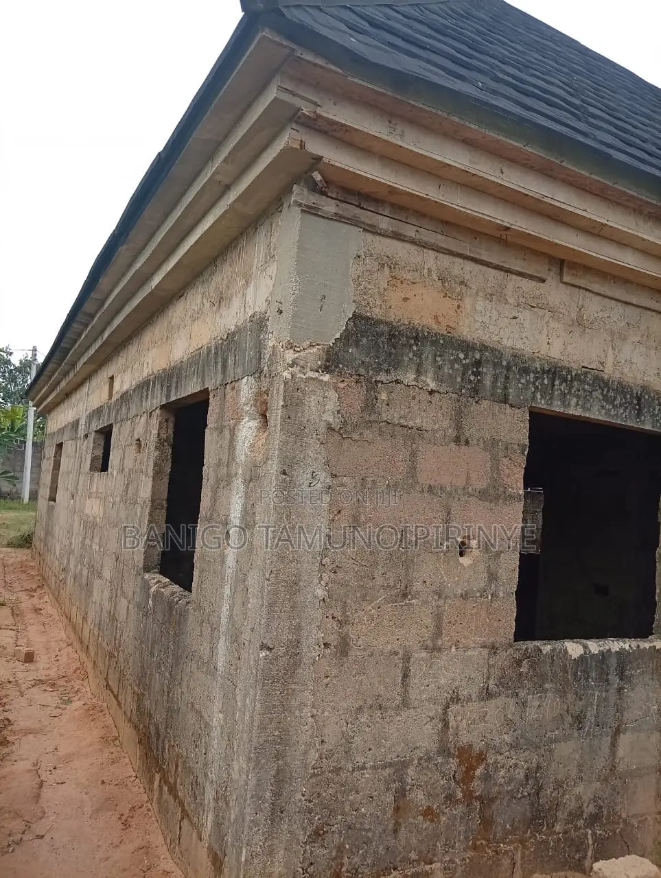 3bdrm Bungalow in Spring Road, Uyo for sale in Uyo