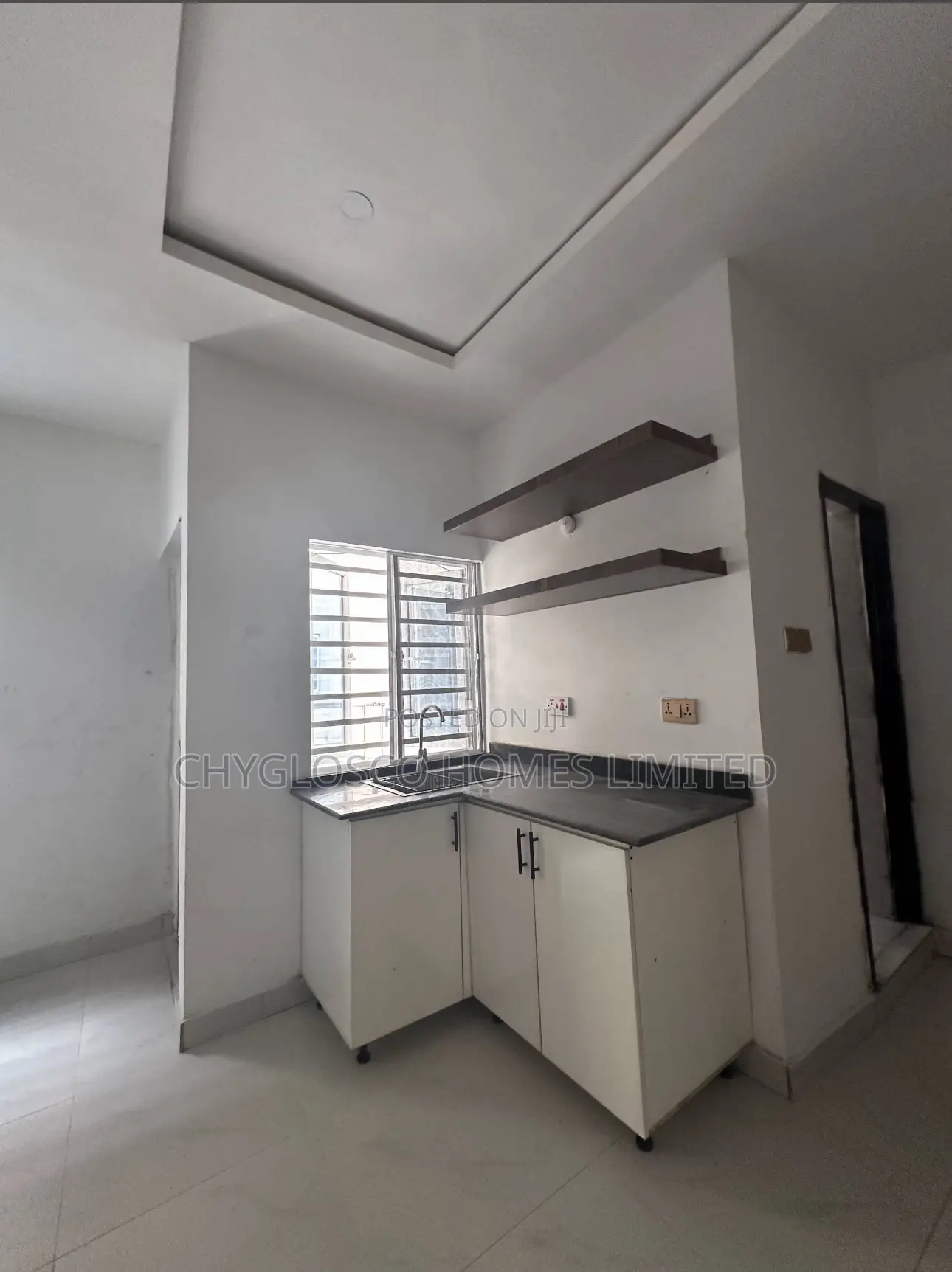 1bdrm Apartment in GRA Phase 3 / Port-Harcourt for sale in GRA Phase 3 / Port-Harcourt