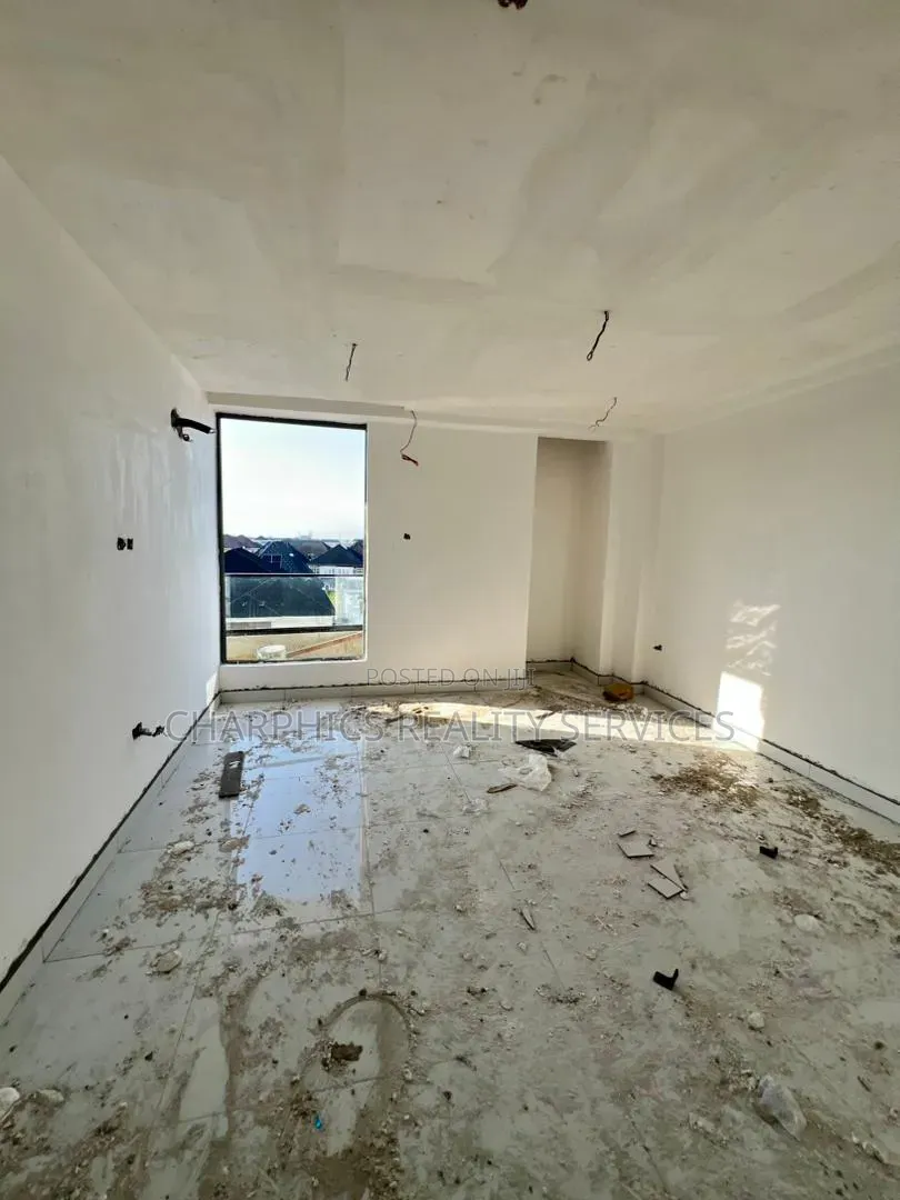 2bdrm Apartment in Chevron for sale in Chevron
