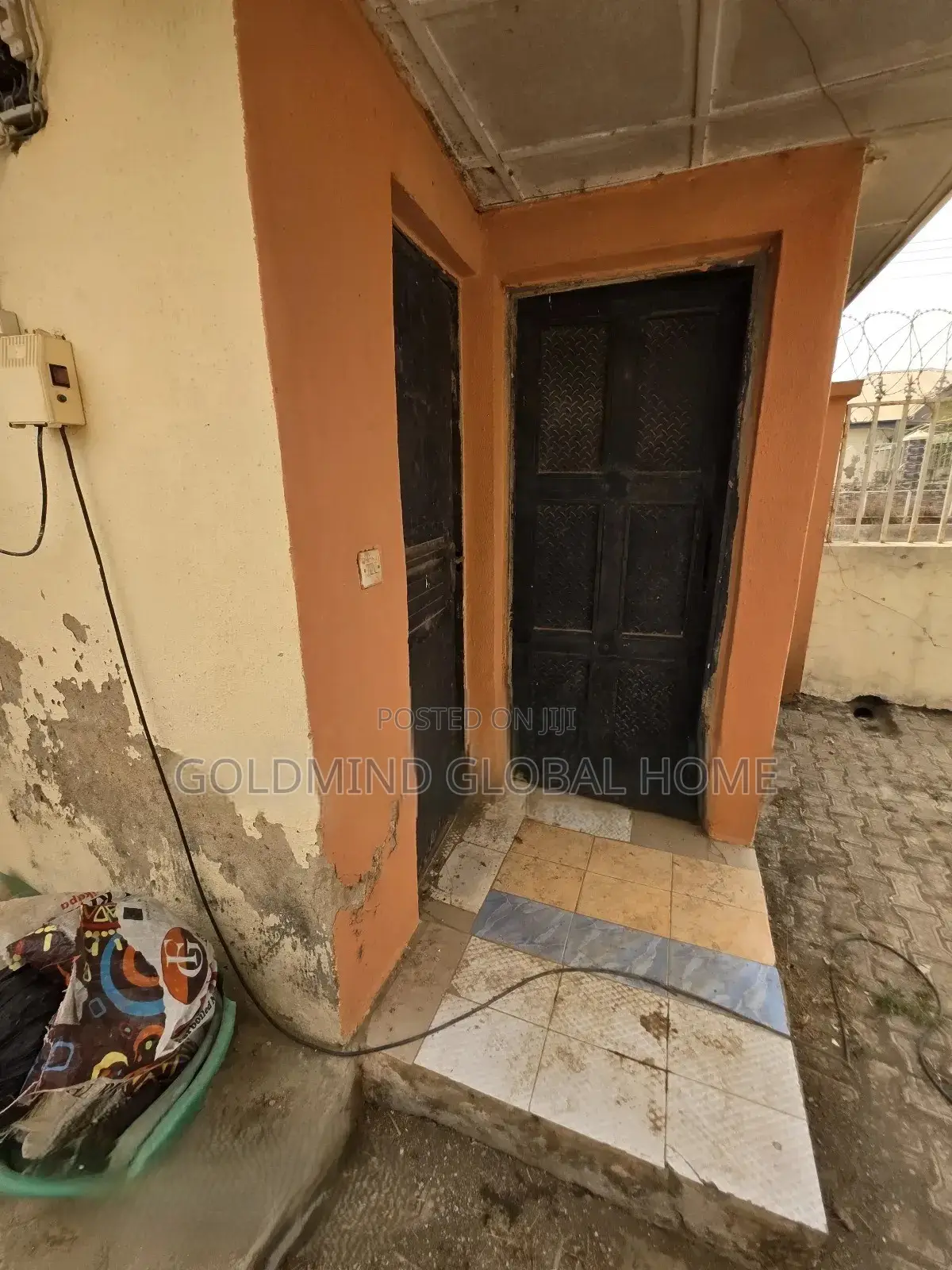 6bdrm Bungalow in Lugbe - Abuja, FHA for sale in FHA