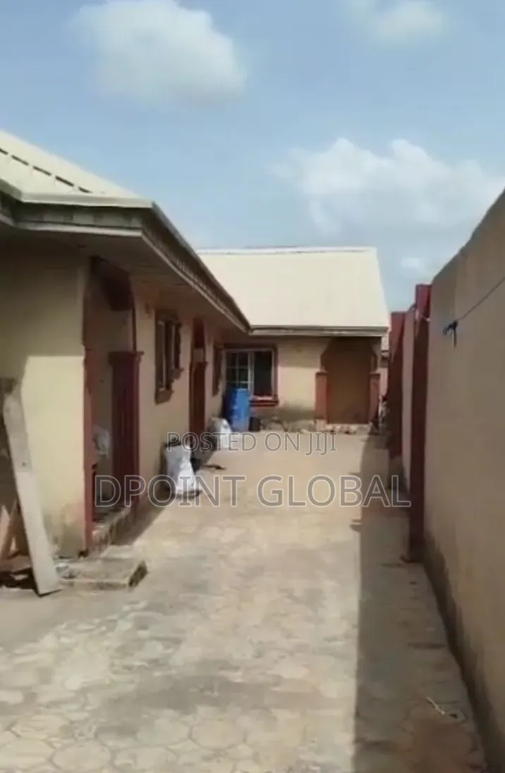 4bdrm Bungalow in Not Estate, Alagbado for sale in Alagbado