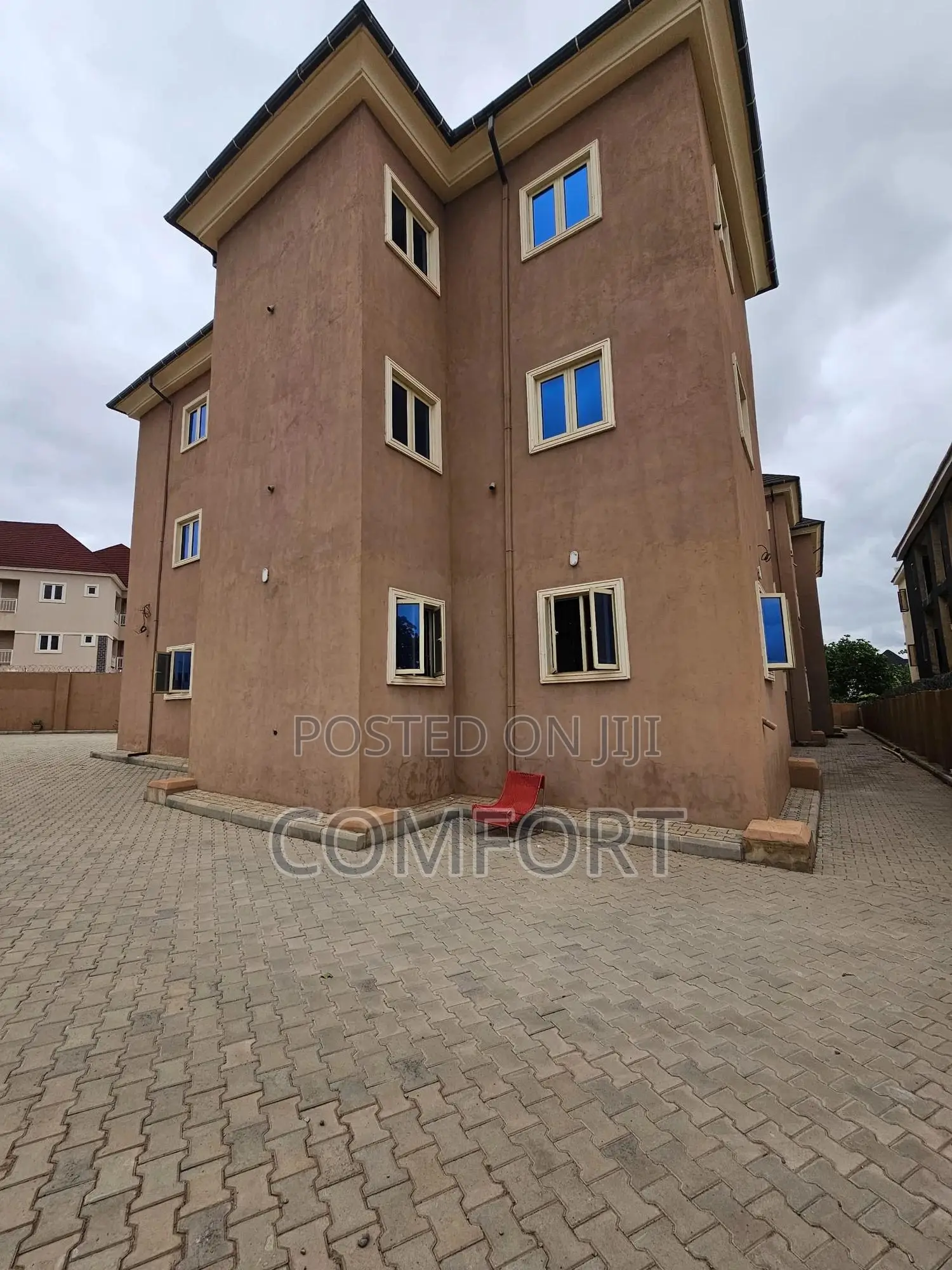 3bdrm Block of Flats in Durumi for sale in Durumi