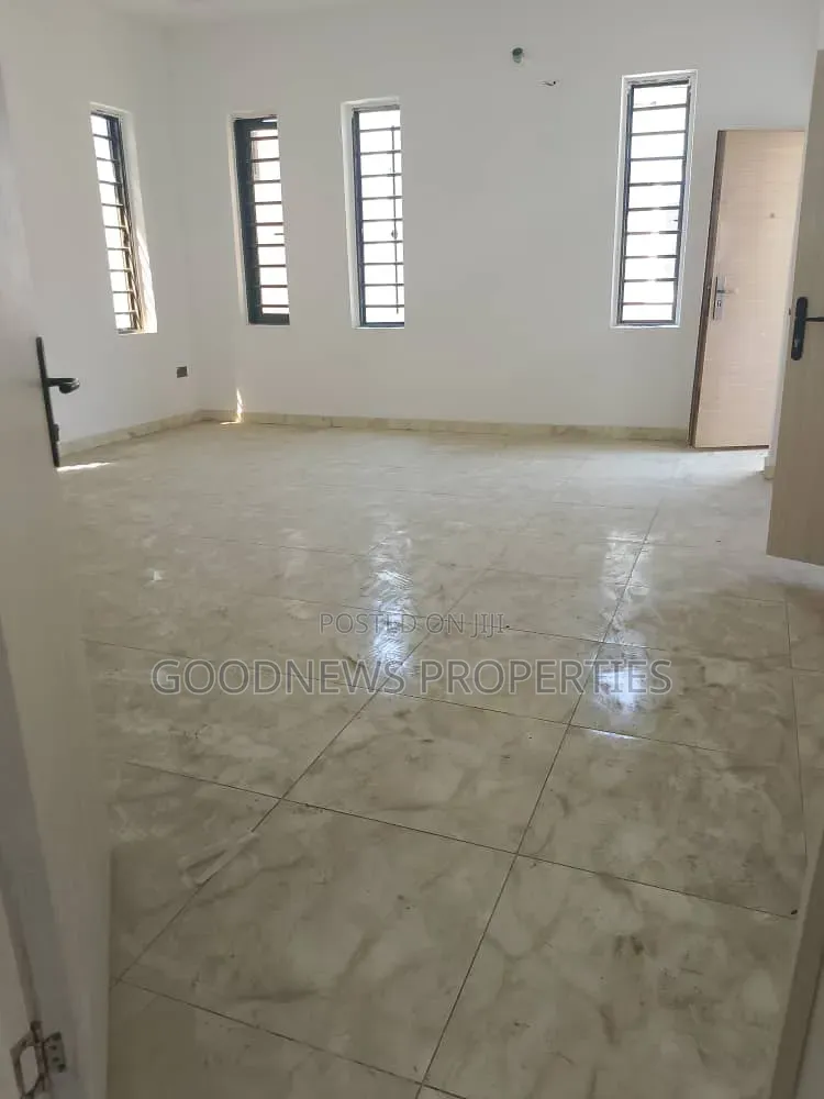 4bdrm Duplex in Vgc By Harris Drive for sale in VGC / Ajah