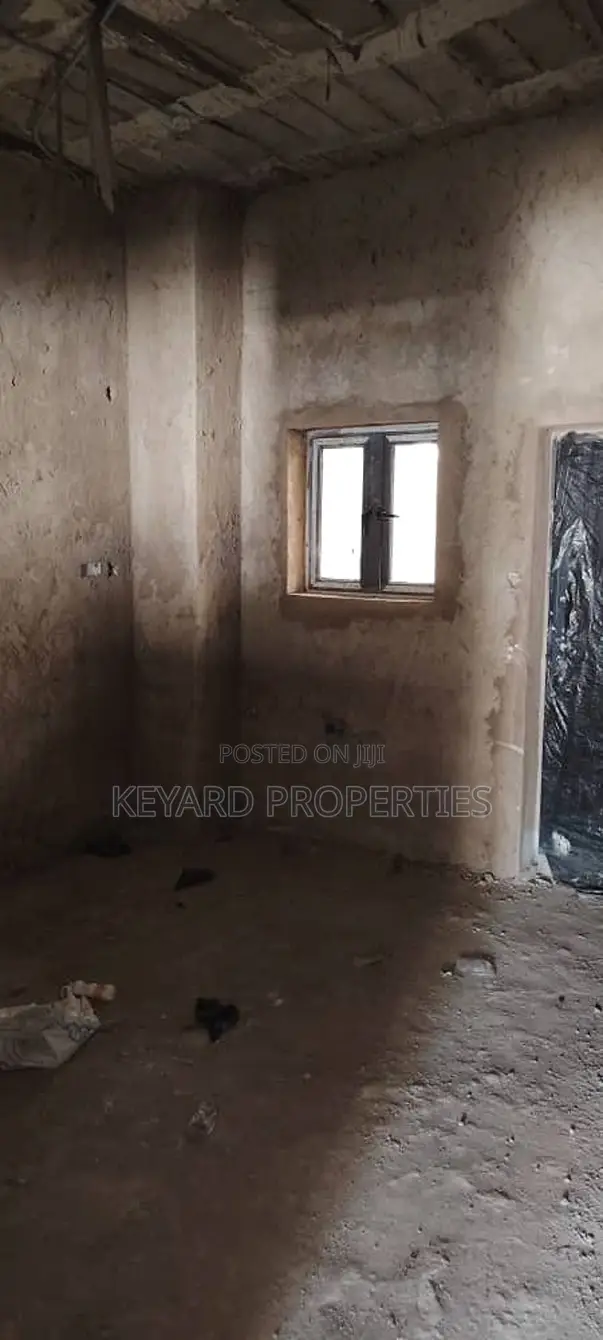3bdrm Apartment in Kaura for sale in Kaura