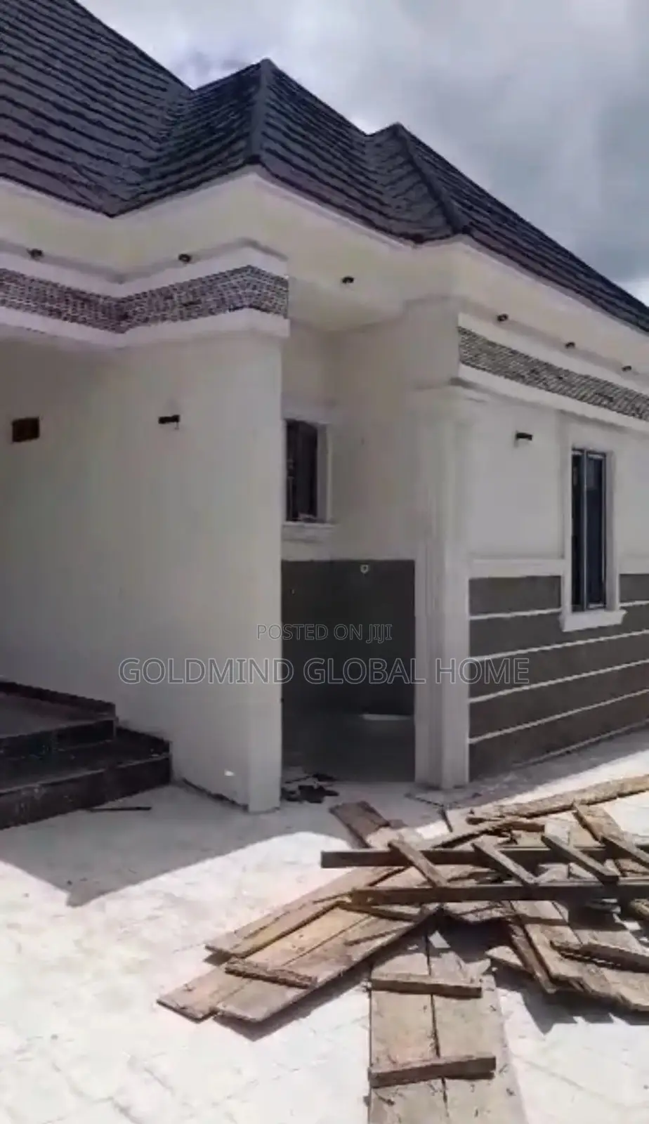3bdrm Bungalow in Lugbe - Abuja for sale in Sabon Lugbe