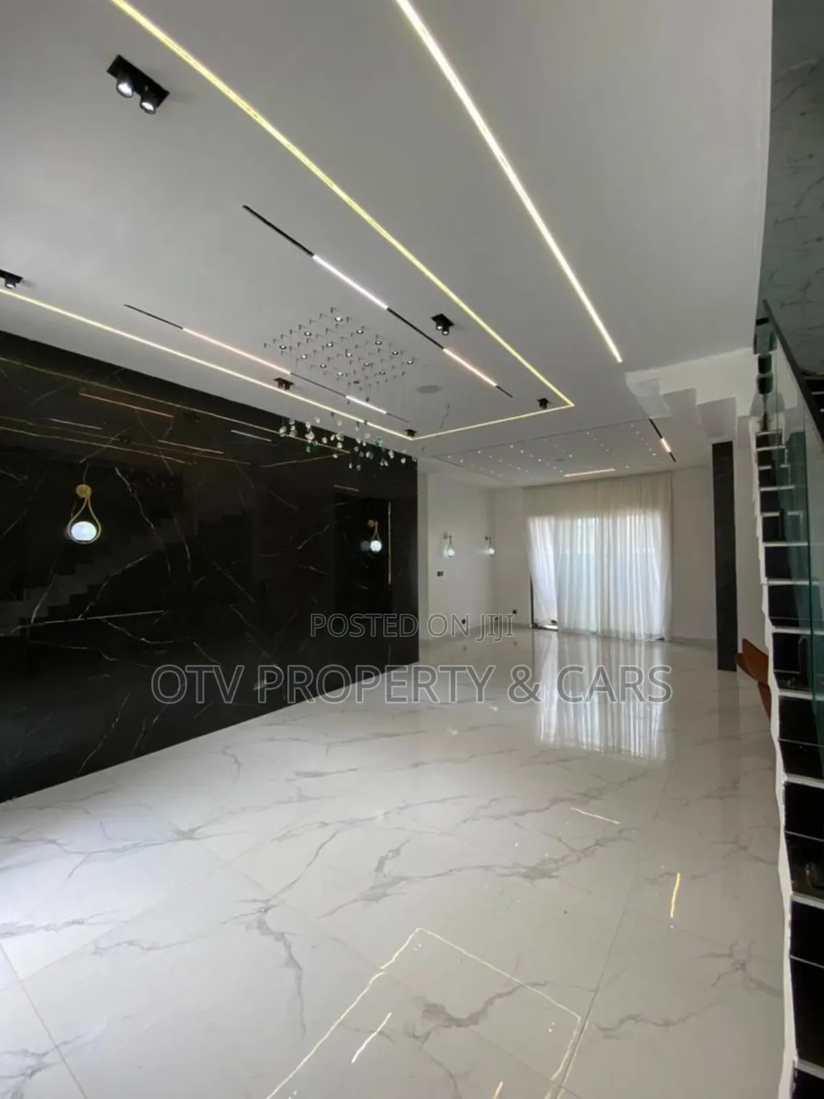 Furnished 5bdrm Townhouse/Terrace in Lekki Phase 1 for sale in Lekki Phase 1