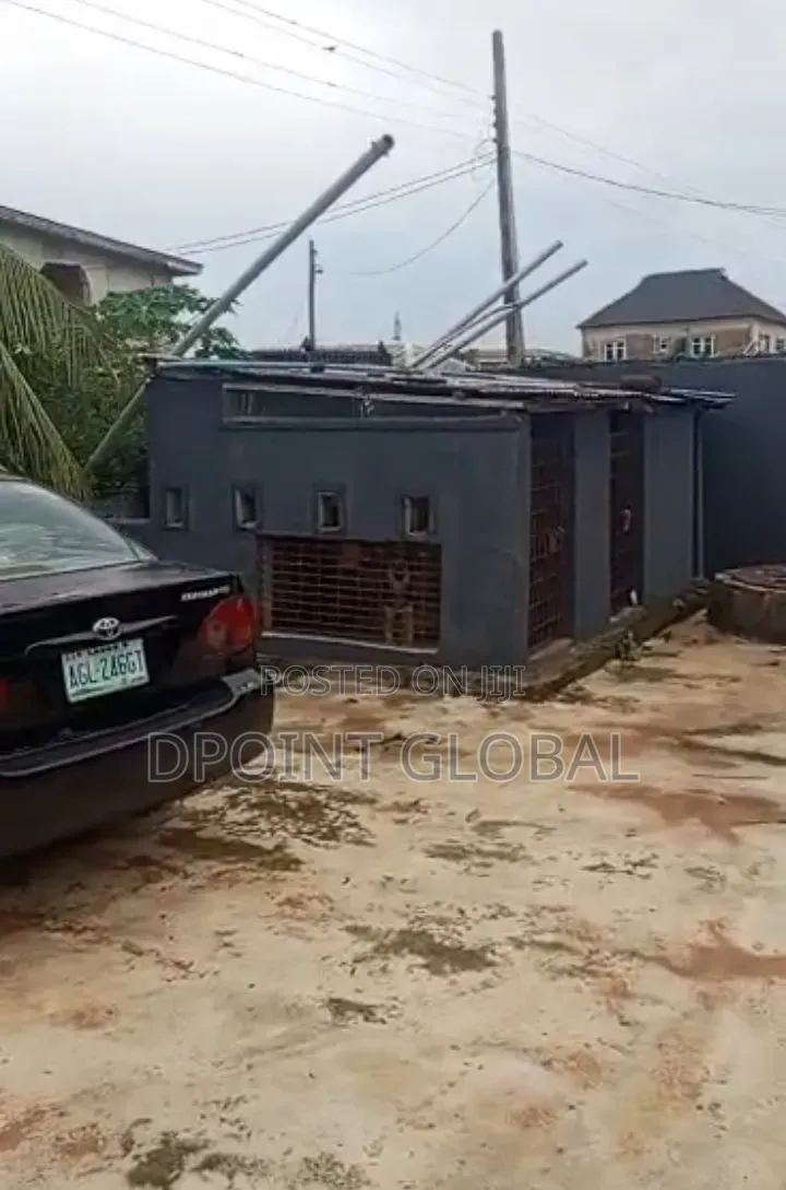 5bdrm Bungalow in Not Estate, Baruwa for sale in Baruwa