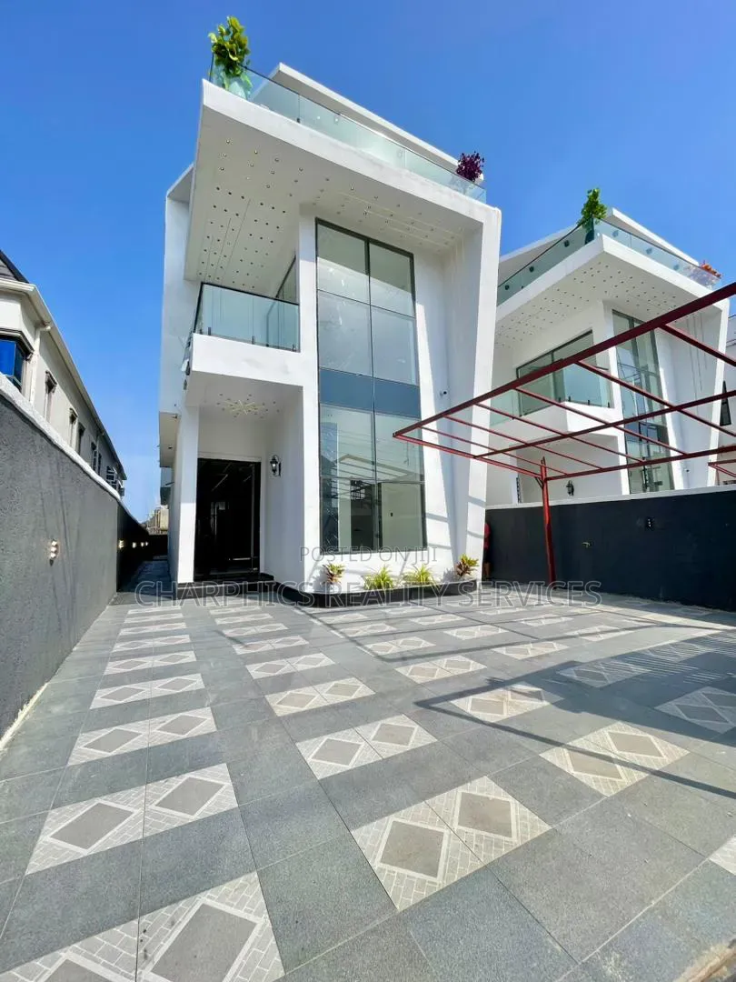 5bdrm Duplex in Off Lekki-Epe Expressway for sale in Off Lekki-Epe Expressway