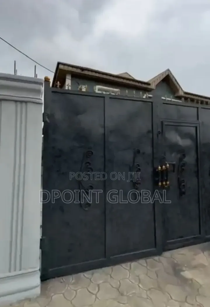 12bdrm Block of Flats in Ige Estate, Alagbado for sale in Alagbado