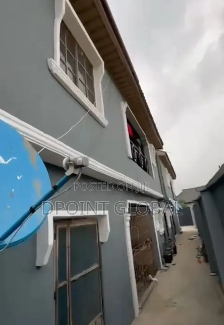 12bdrm Block of Flats in Ige Estate, Alagbado for sale in Alagbado