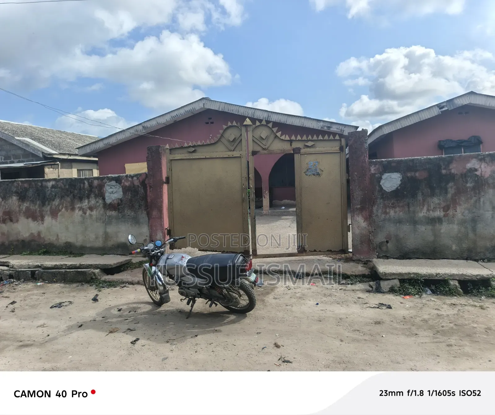 10bdrm Room & Parlour in Elijah, Badagry for sale in Badagry
