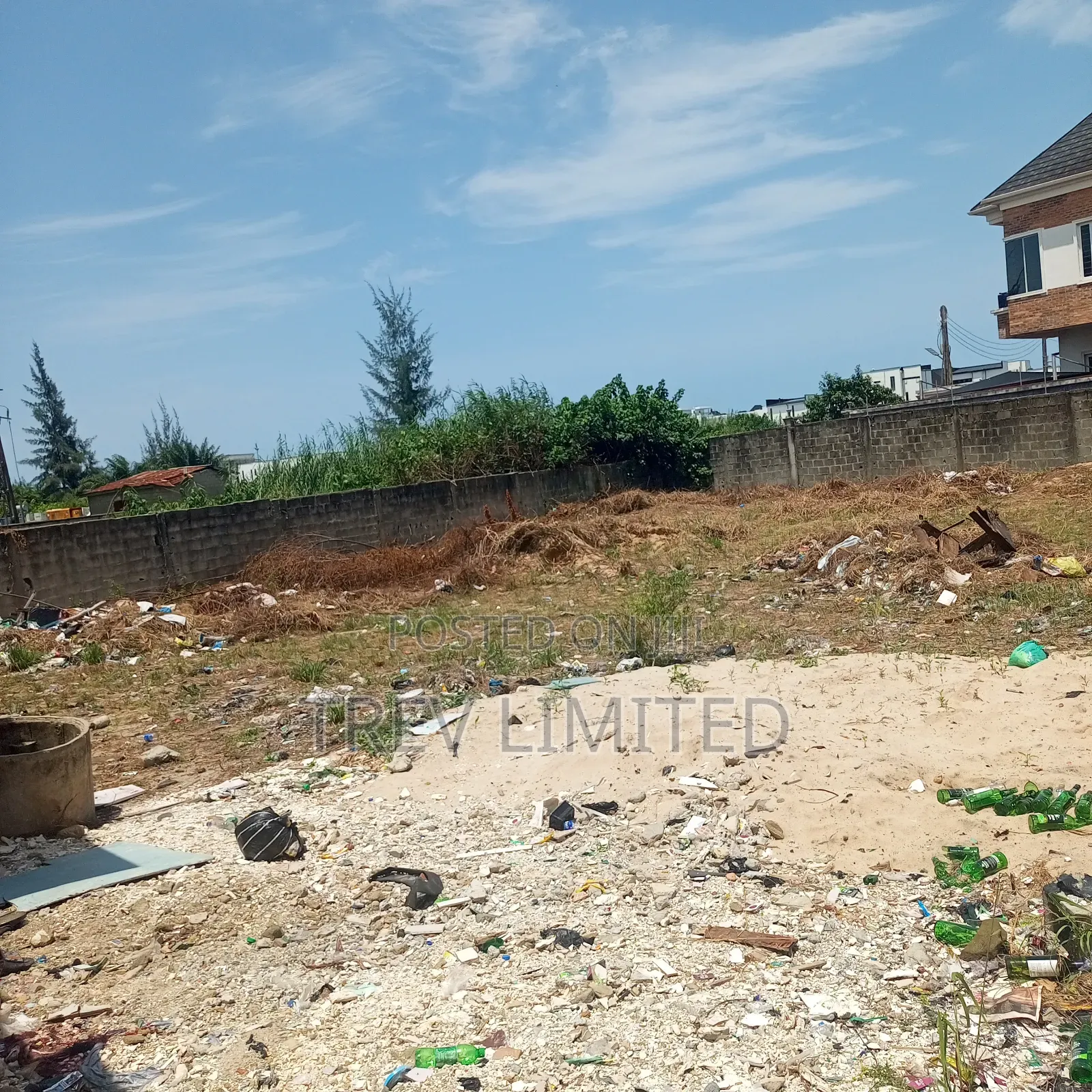 Dry 800sqm Land Facing the Road of an Estate in Ikota
