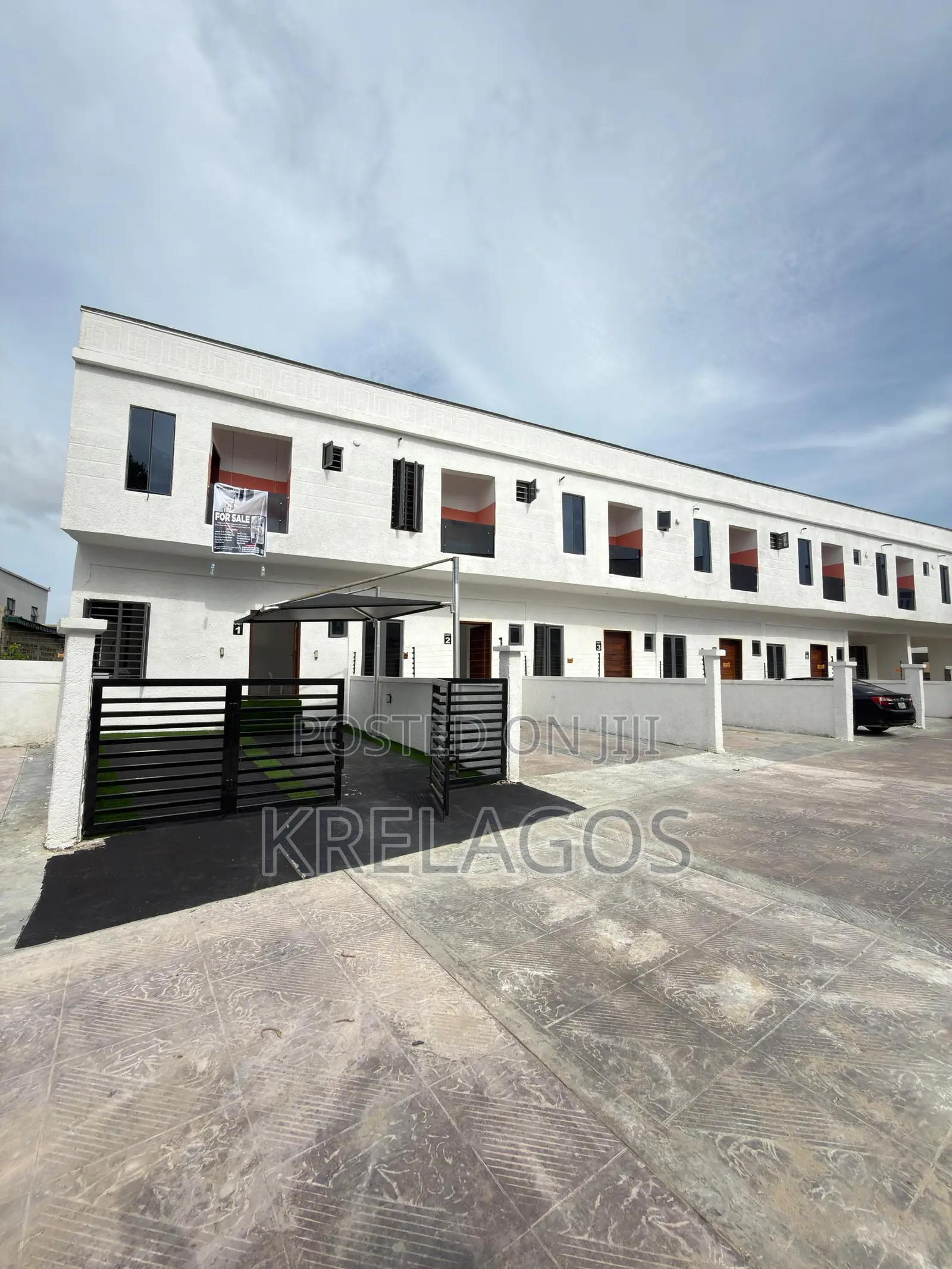 3bdrm Duplex in Abraham Adesanya Estate for sale in Abraham Adesanya Estate