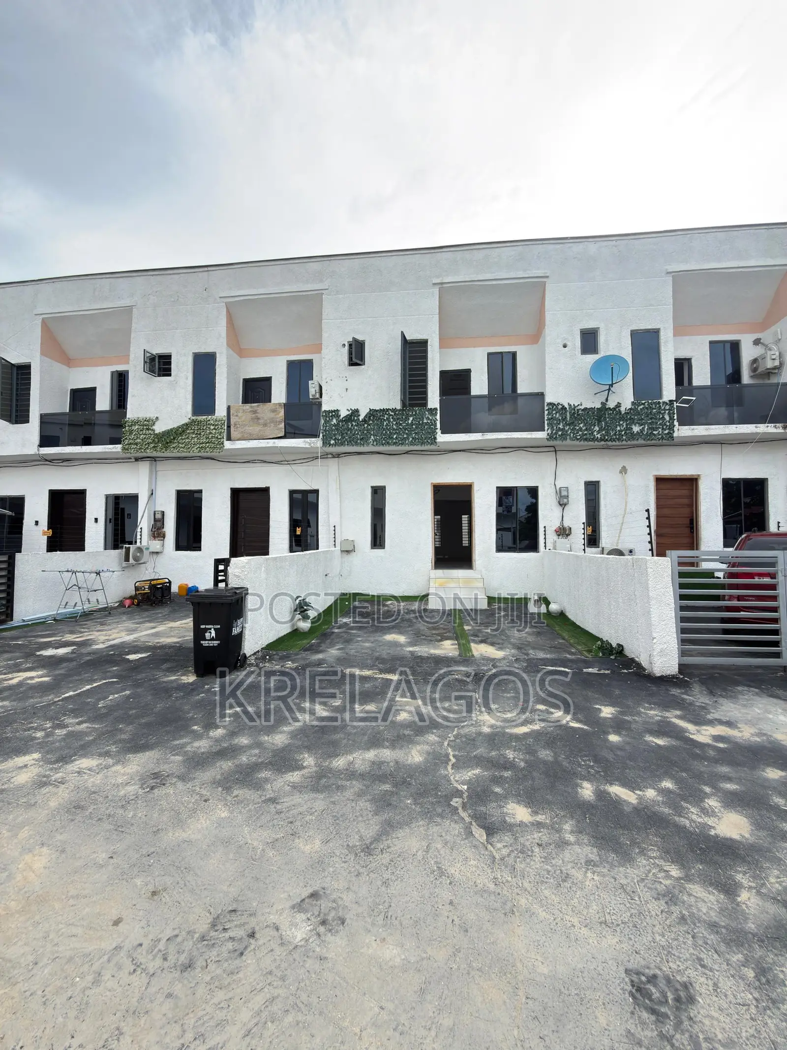 3bdrm Duplex in Abraham Adesanya Estate for sale in Abraham Adesanya Estate