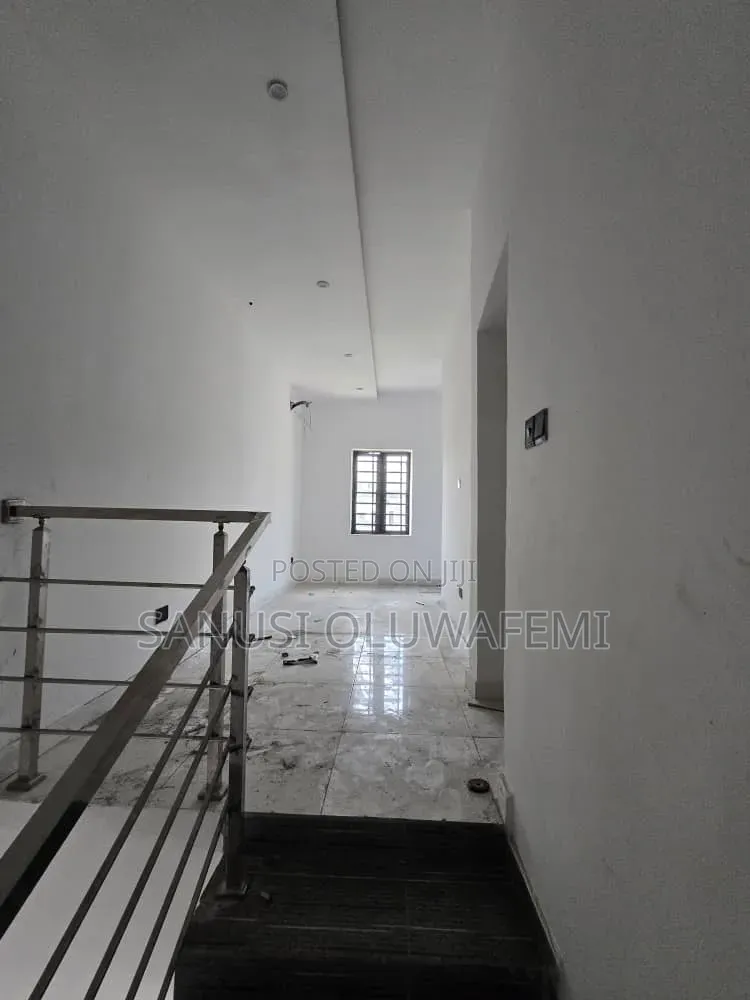 3bdrm Duplex in Abraham Adesanya Estate for sale in Abraham Adesanya Estate