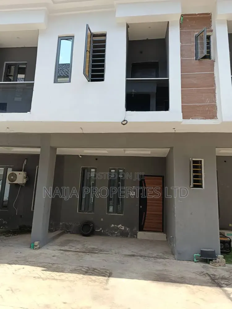 3bdrm Townhouse / Terrace in Harris Drive, Ikota for rent in Ikota