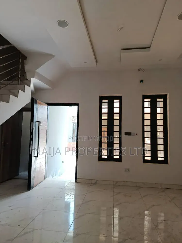 3bdrm Townhouse / Terrace in Harris Drive, Ikota for rent in Ikota