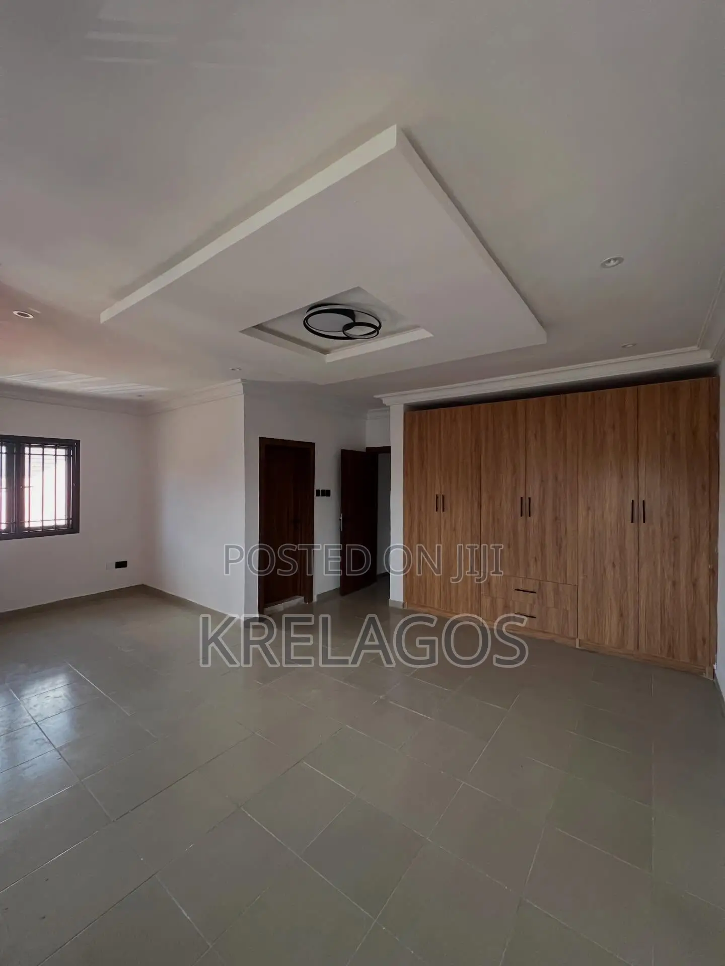 4bdrm Duplex in Chevron for rent in Chevron