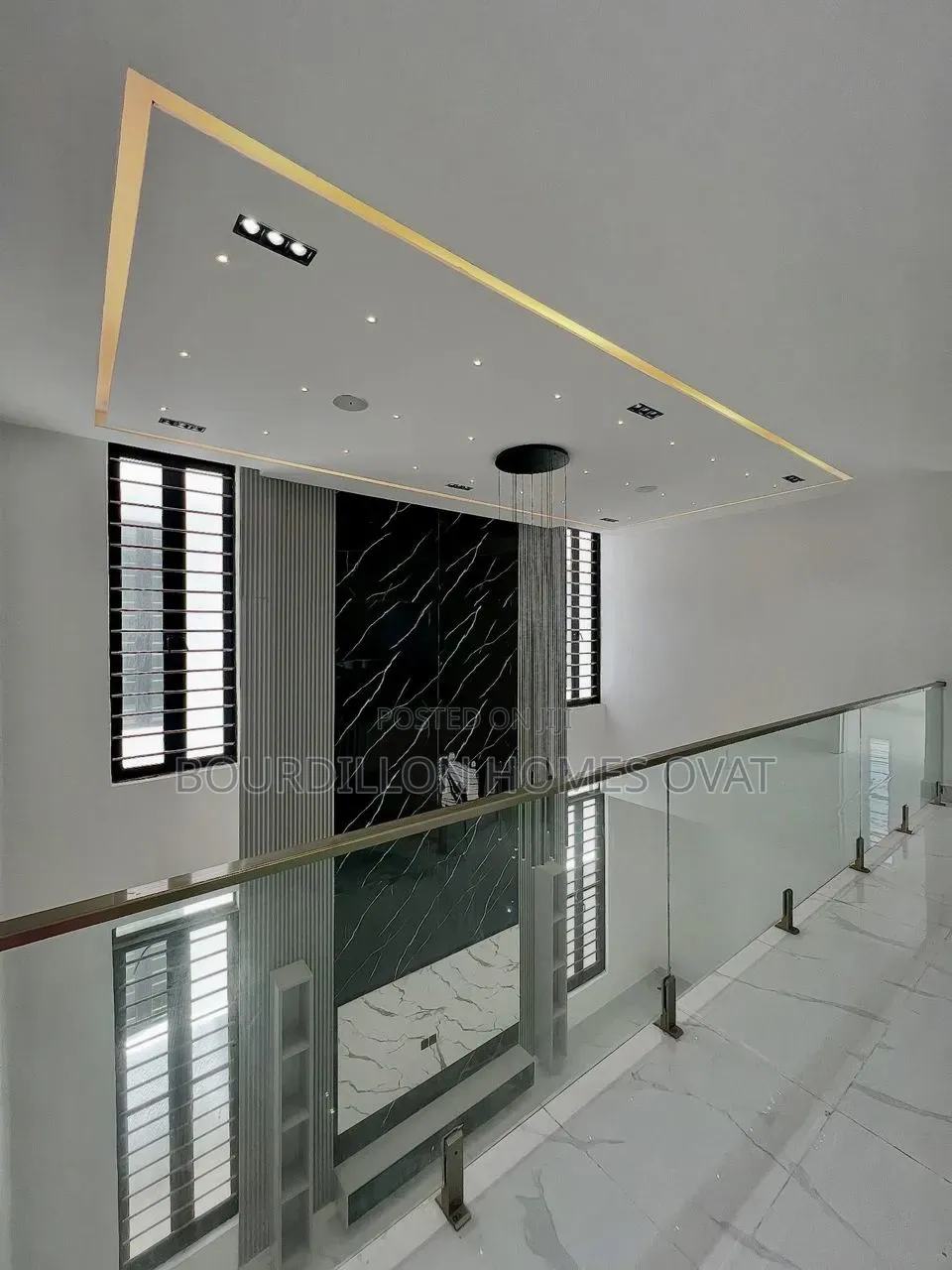 5bdrm Duplex in Chevron Toll Gate for sale in Chevron