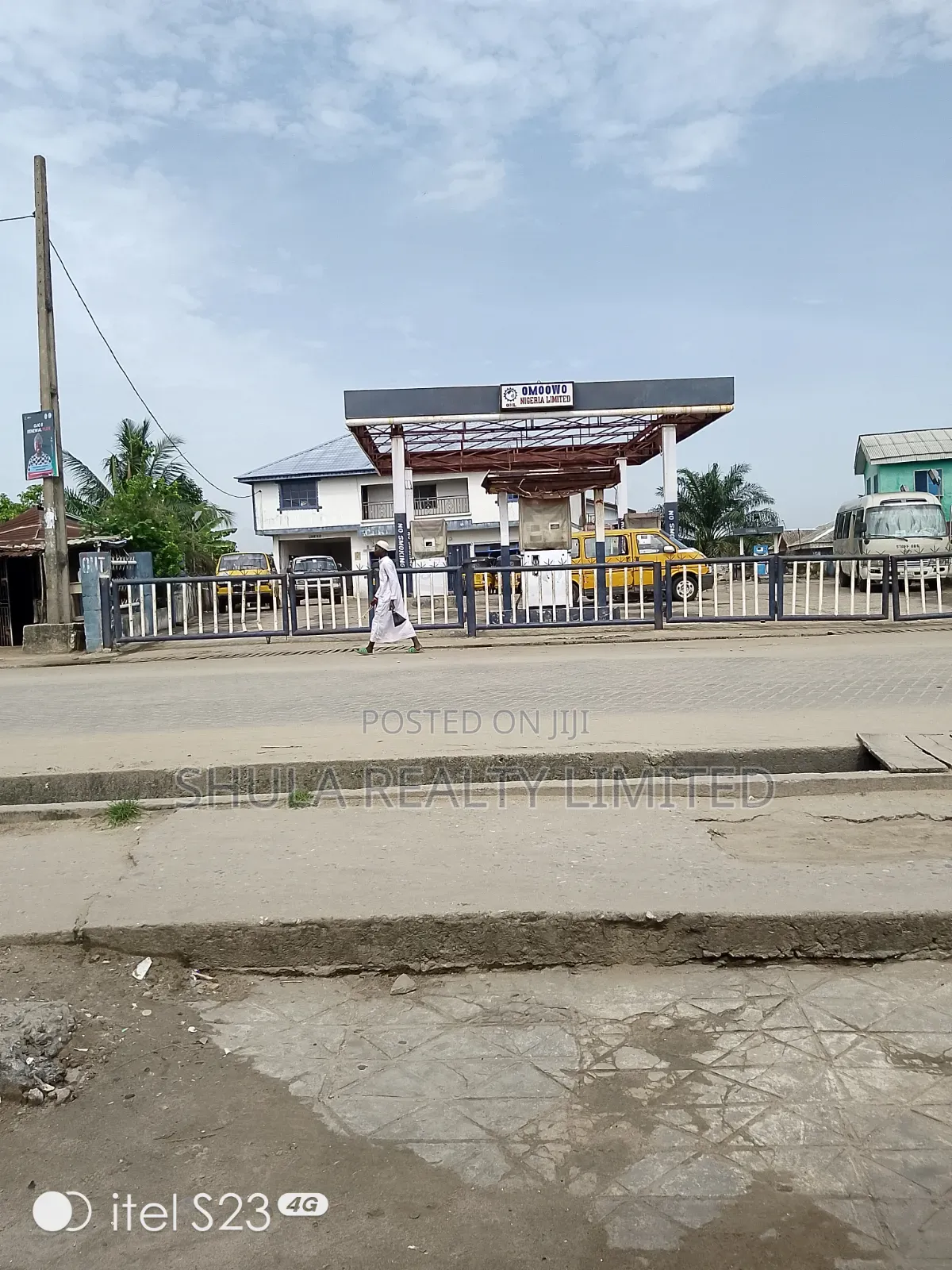Filling Station For Sale in Ajangbadi