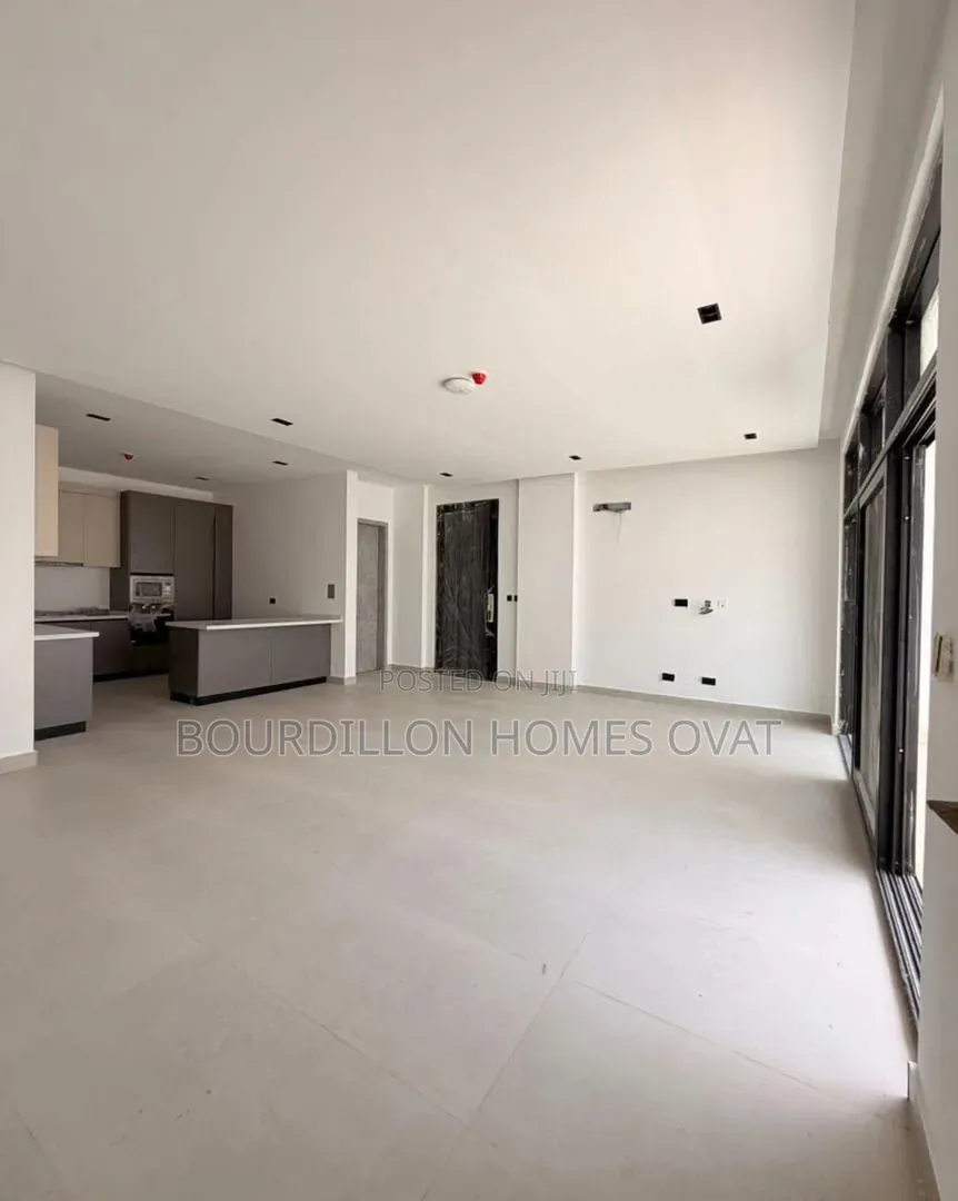 3bdrm Apartment in Lekki Phase 1 for sale in Lekki Phase 1