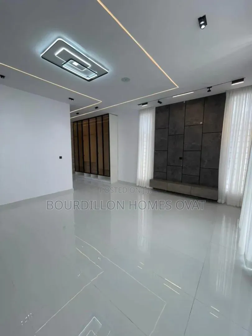 5bdrm Duplex in Ikota Lekki Lagos for sale in Ikota