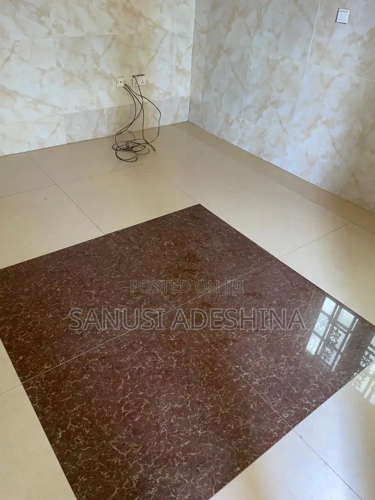 4bdrm Duplex in Supercell Estate for sale in Apo District