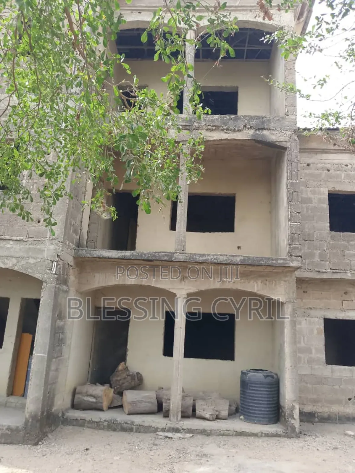 8bdrm House in Standalone Estate, Dei-Dei for sale in Dei-Dei