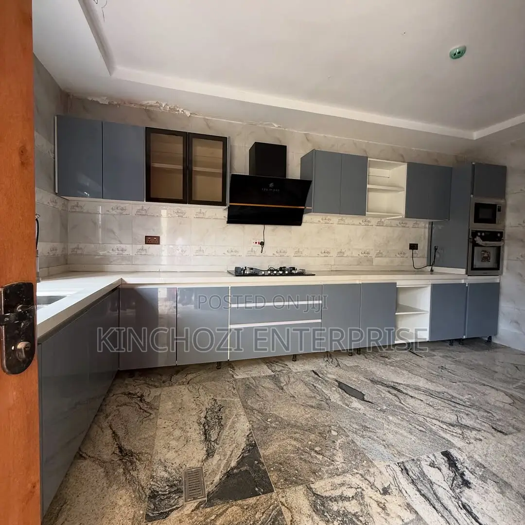 4bdrm Duplex in Kado for rent in Kado