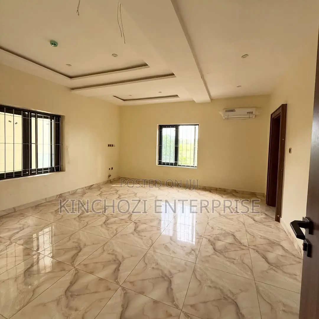 4bdrm Duplex in Kado for rent in Kado