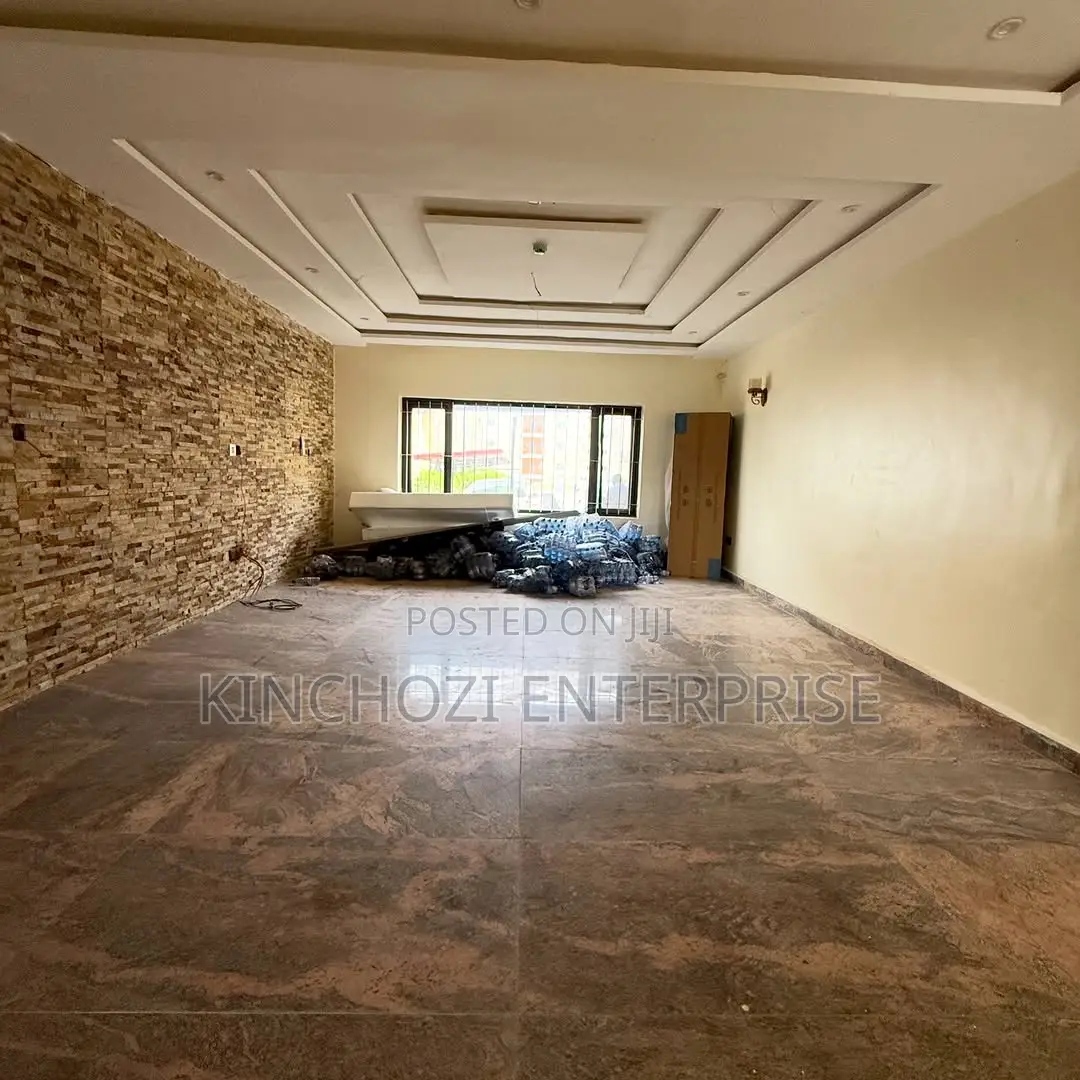 4bdrm Duplex in Kado for rent in Kado
