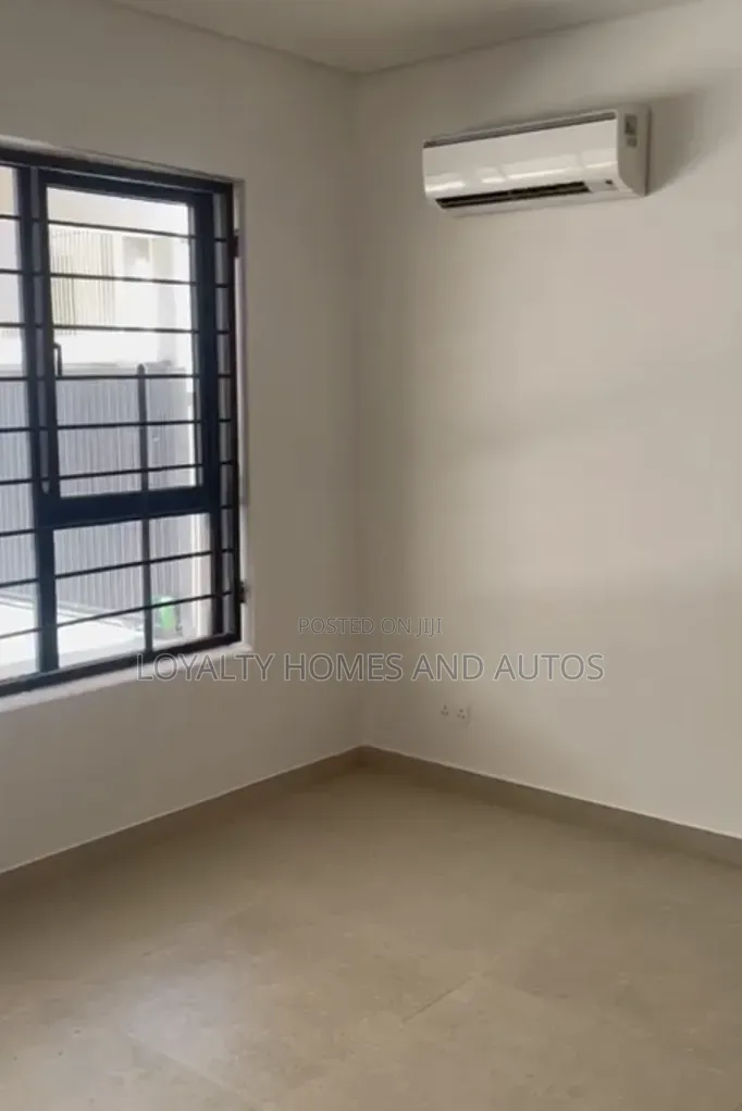 5bdrm House in Banana Island for sale in Banana Island