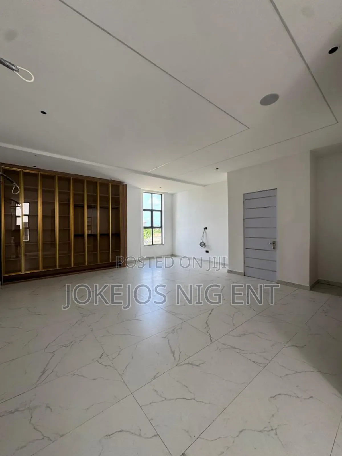 5bdrm Duplex in Ikate for sale in Ikate