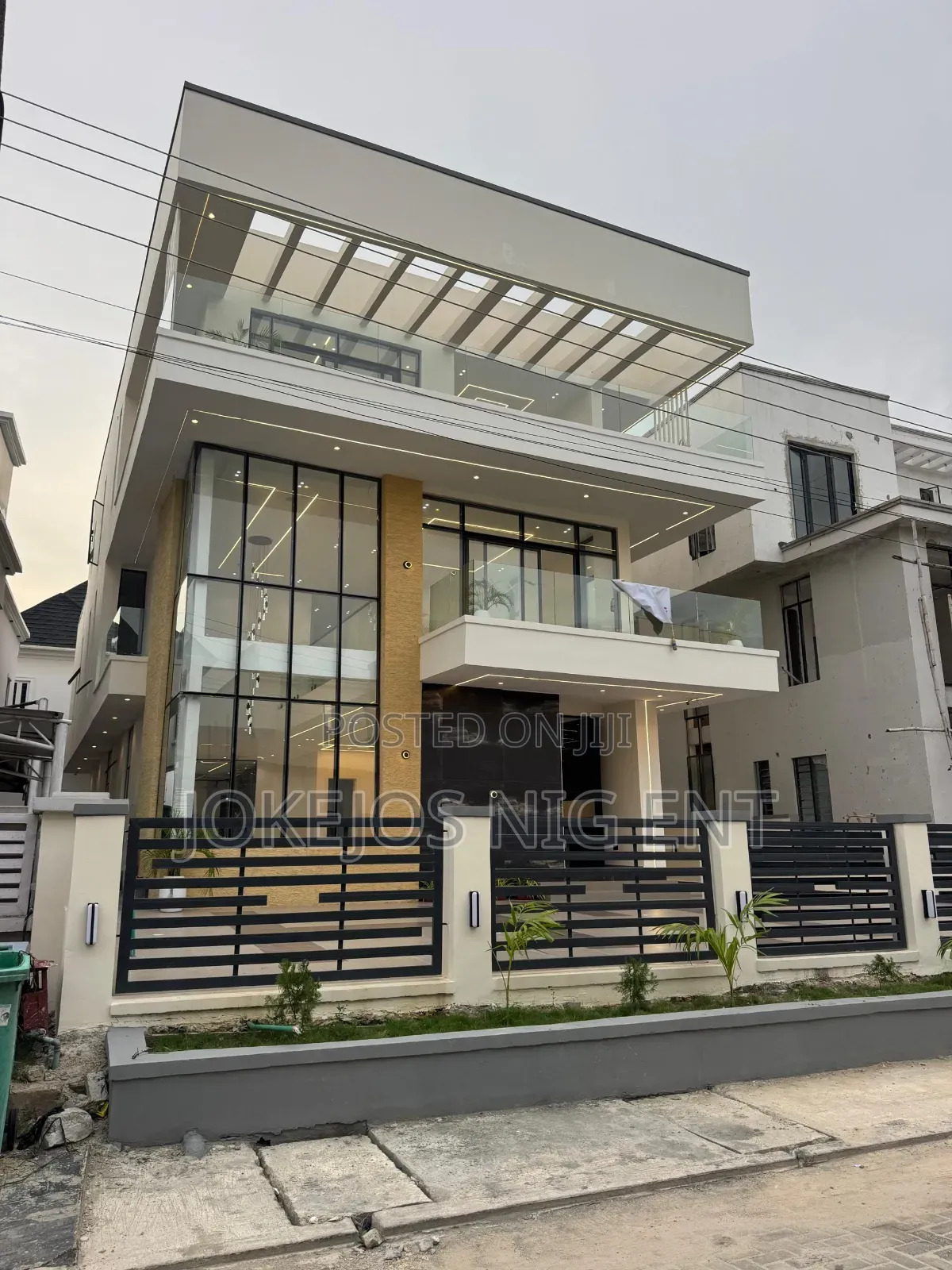 5bdrm Duplex in Lekki County Estate, Ikota for sale in Ikota