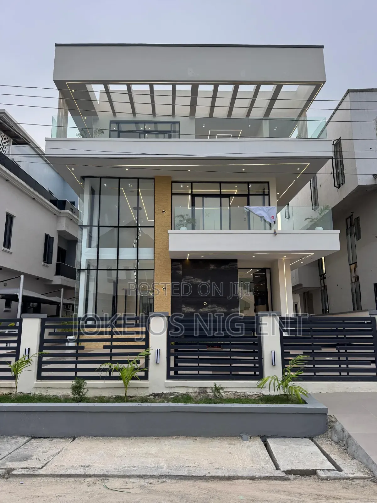 5bdrm Duplex in Lekki County Estate, Ikota for sale in Ikota