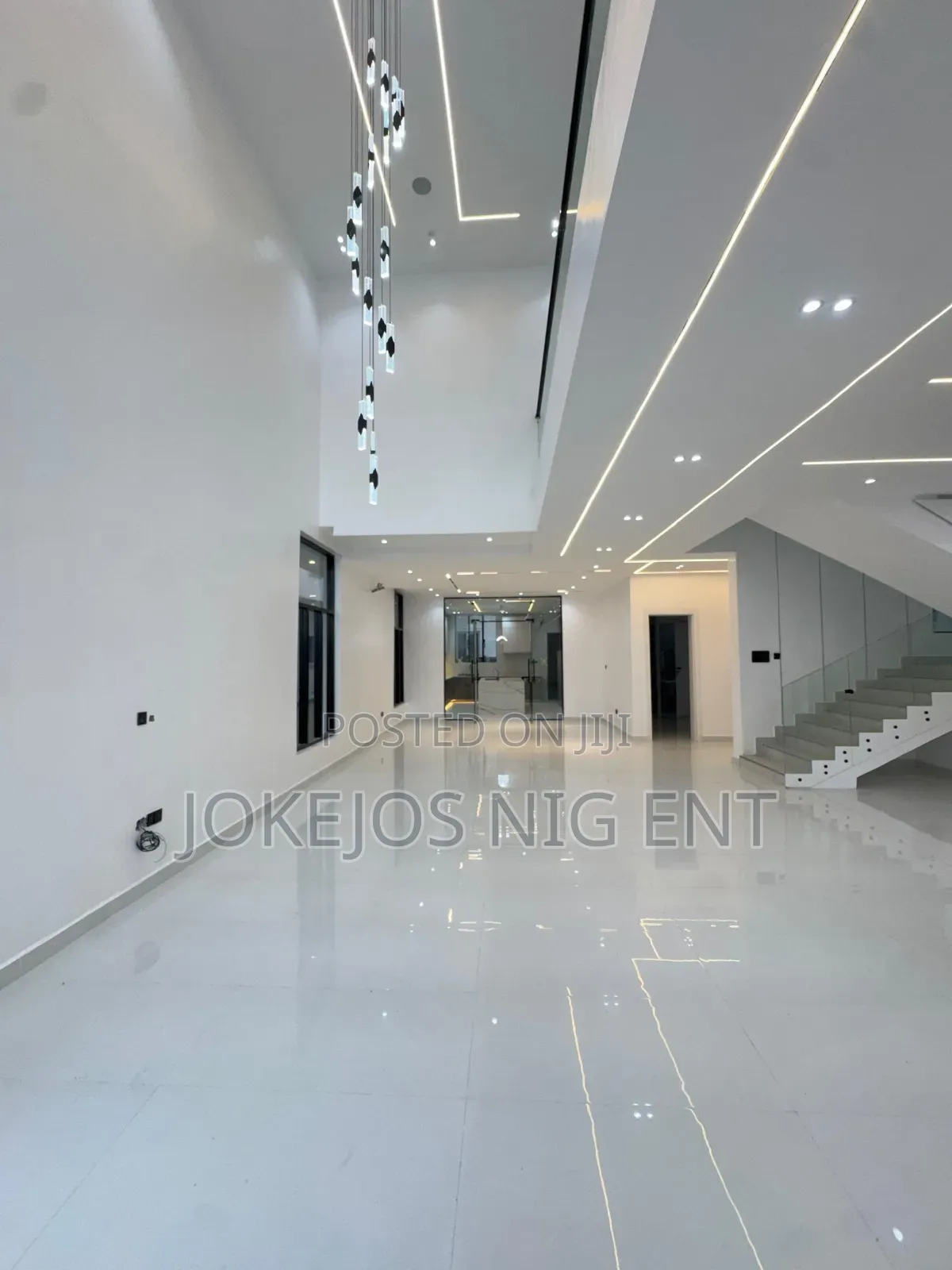 5bdrm Duplex in Lekki County Estate, Ikota for sale in Ikota