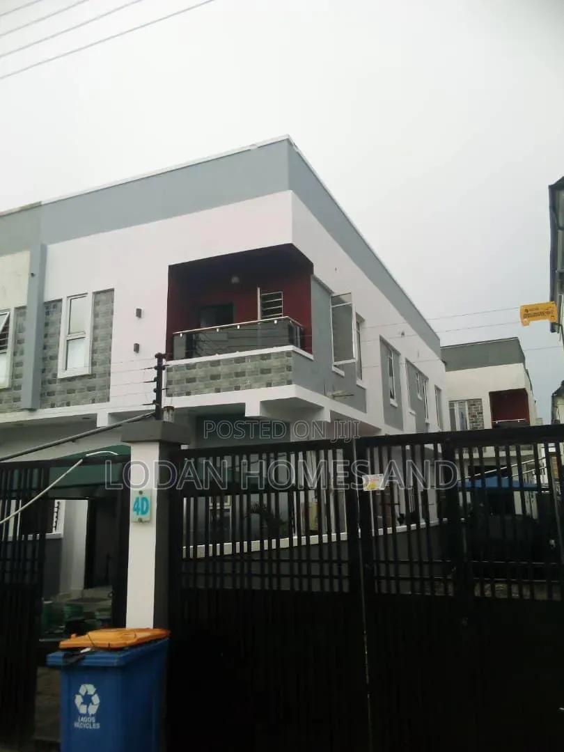 5bdrm Duplex in Villa Estate, Lekki Expressway for sale in Lekki Expressway